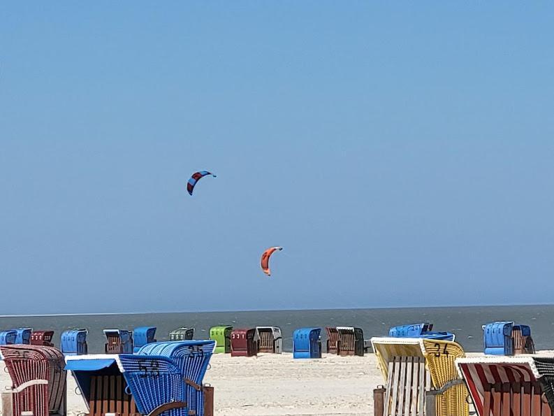 Liebevoll renovierte Ferienwohnung Lüttje Koje Dornum Buitenkant foto